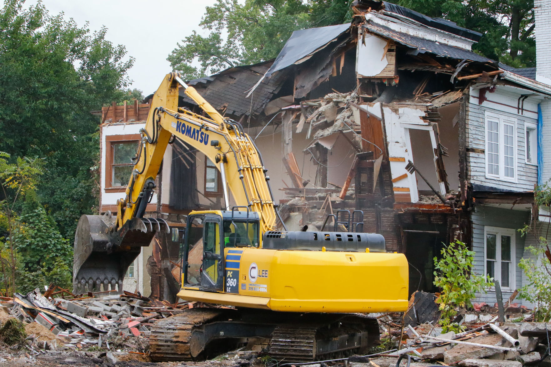 Former White House Restaurant demolition